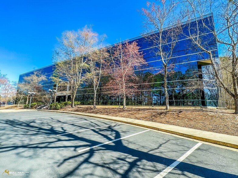More Photos Of 3003 Chamblee Tucker Rd, Atlanta Office For Sale