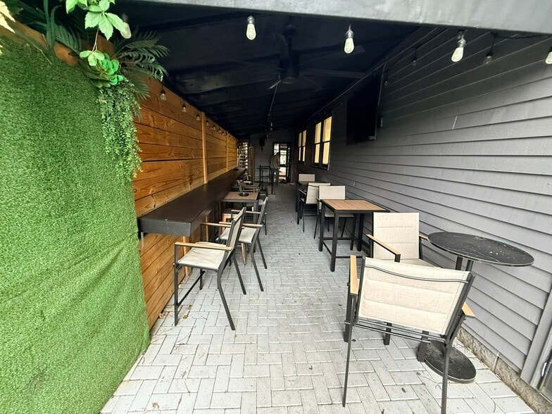 More Photos Of 4034 Hamilton Ave, Cincinnati Storefront Retail Office For Sale