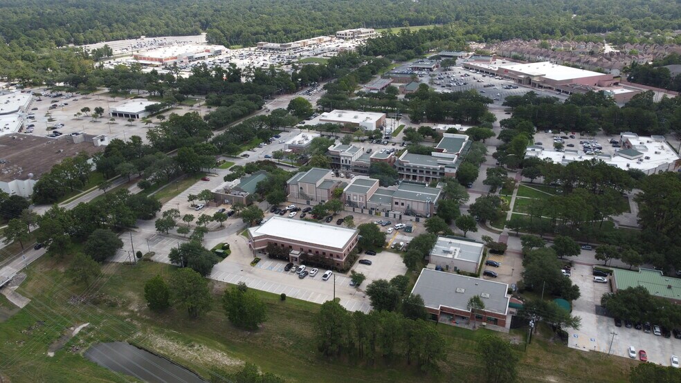 More Photos Of 8 N Main St, Kingwood Unknown For Lease