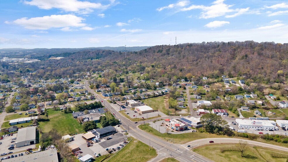More Photos Of 1015 Heiskell Ave, Knoxville Freestanding For Sale
