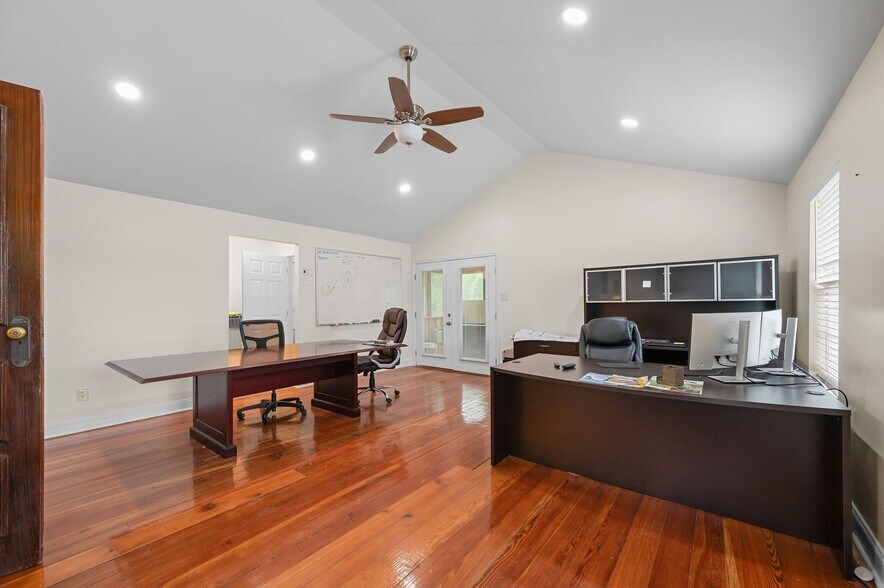 More Photos Of 7555 Half Mile Rd, Irvington Service For Sale