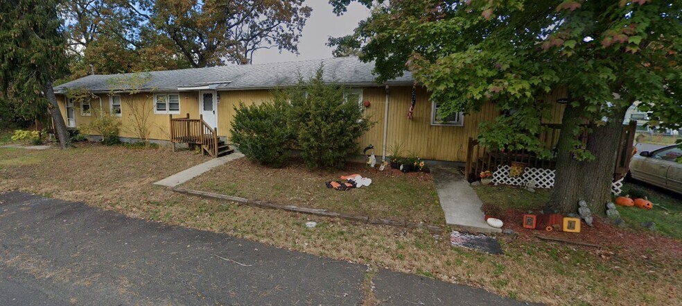 More Photos Of 899 State Route 18, Old Bridge Storefront Retail Residential For Sale