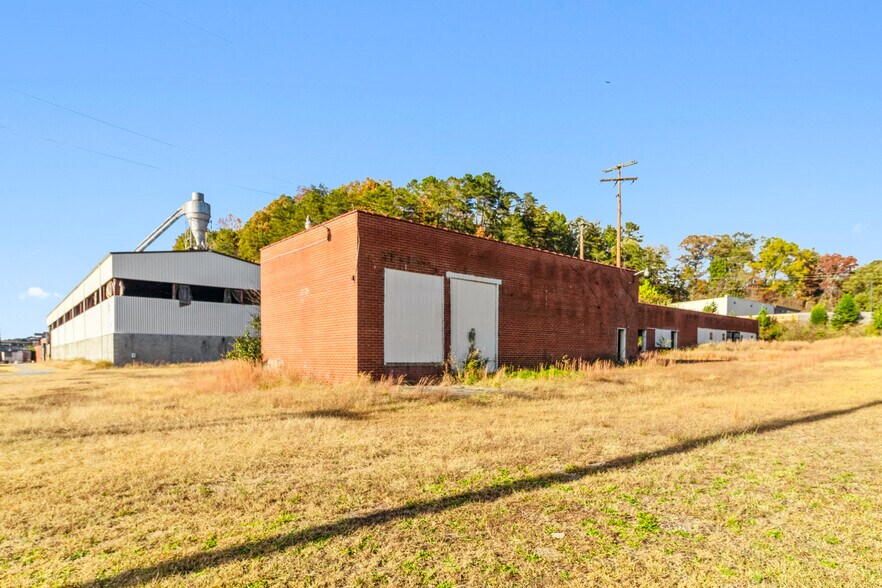 More Photos Of 1641 Fairystone Park Hwy, Stanleytown Warehouse For Sale