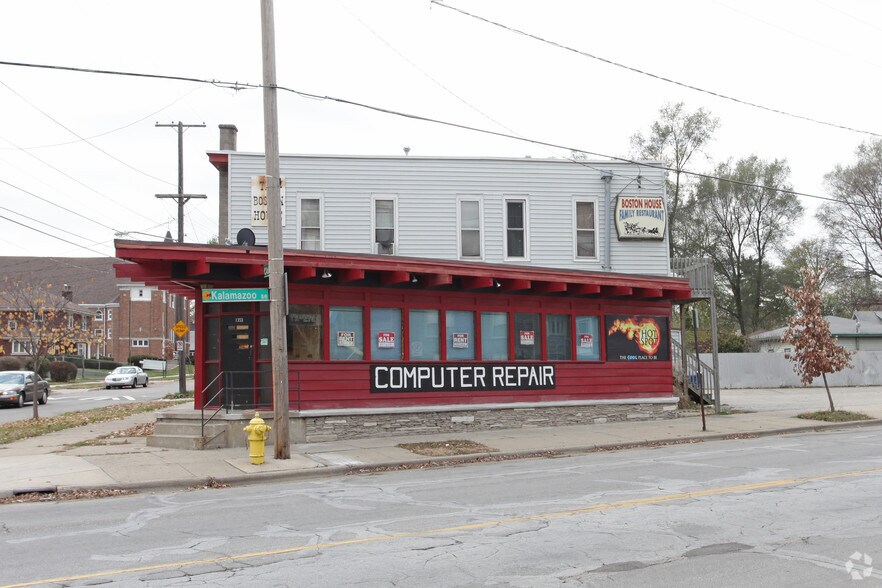 More Photos Of 1353 Kalamazoo Ave SE, Grand Rapids Storefront Retail Residential For Sale