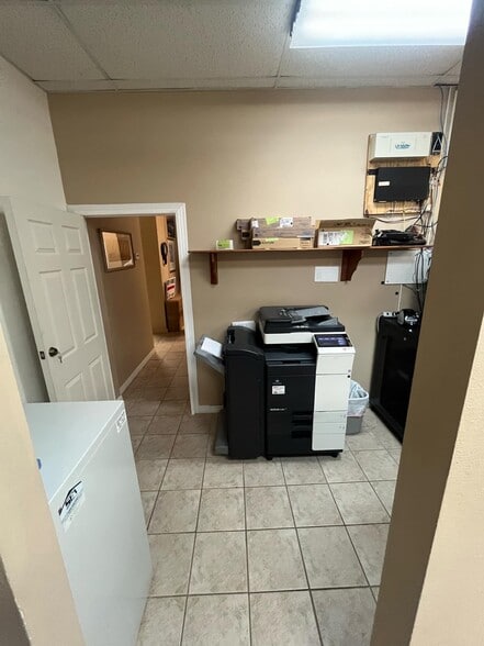 More Photos Of 2935 SE 58th Ave, Ocala Storefront Retail Office For Sale