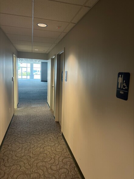 More Photos Of 5051 Frederica St, Owensboro Storefront Retail Office For Lease
