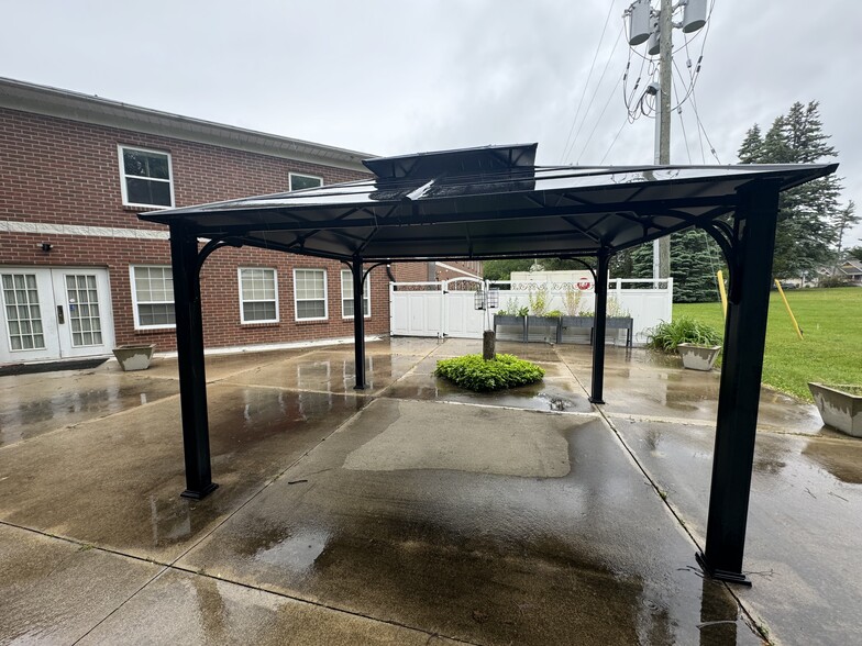 More Photos Of 725 Gibralter St, Norfolk Flex For Sale