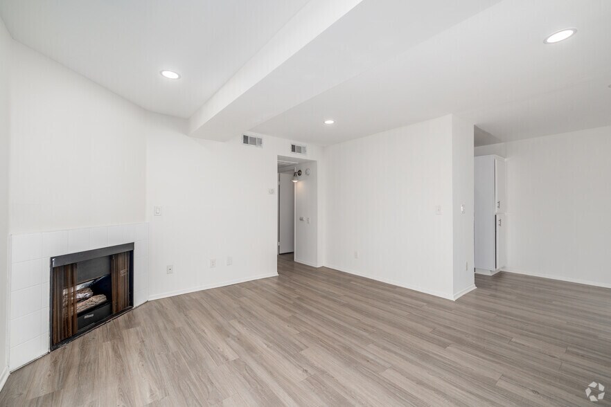 More Photos Of 4406 Cahuenga Blvd, Toluca Lake Apartments For Sale