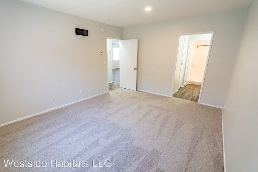 More Photos Of 4444 Ensign Ave, West Toluca Lake Apartments For Sale