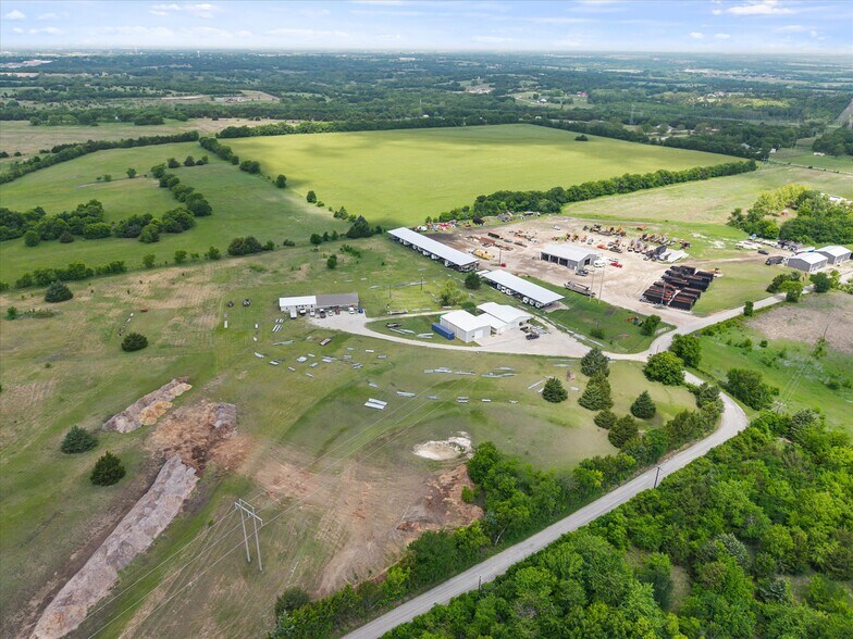 More Photos Of 1101 Willy Vester Rd, Van Alstyne Warehouse For Sale