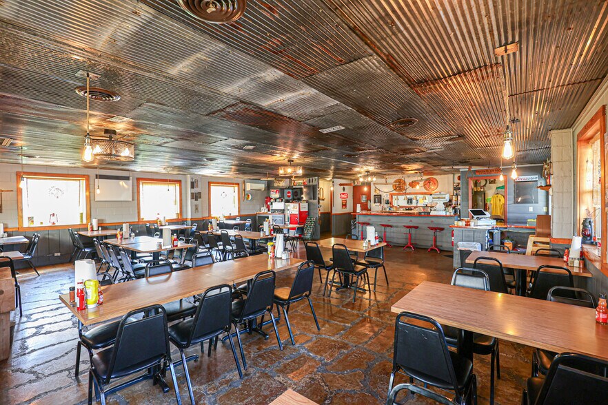 More Photos Of 15649 US-68, Benton Restaurant For Sale