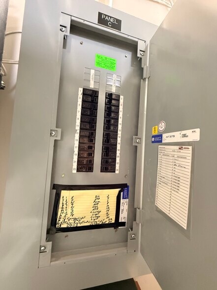 More Photos Of 535 Three Springs Rd, Bowling Green Freestanding For Sale