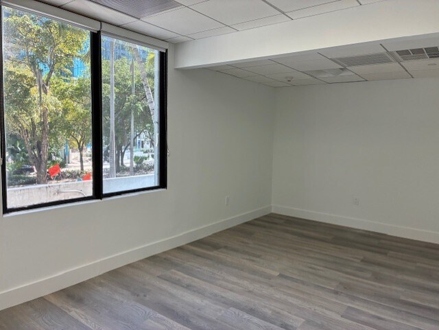 More Photos Of 1000 Brickell Ave, Miami Office For Lease