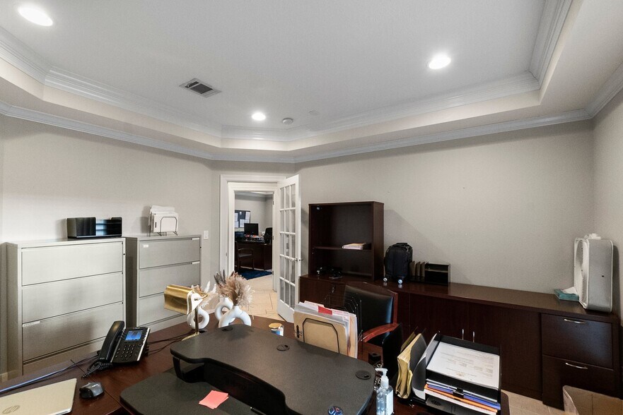 More Photos Of 1824 Sawdust Rd, The Woodlands Medical For Sale