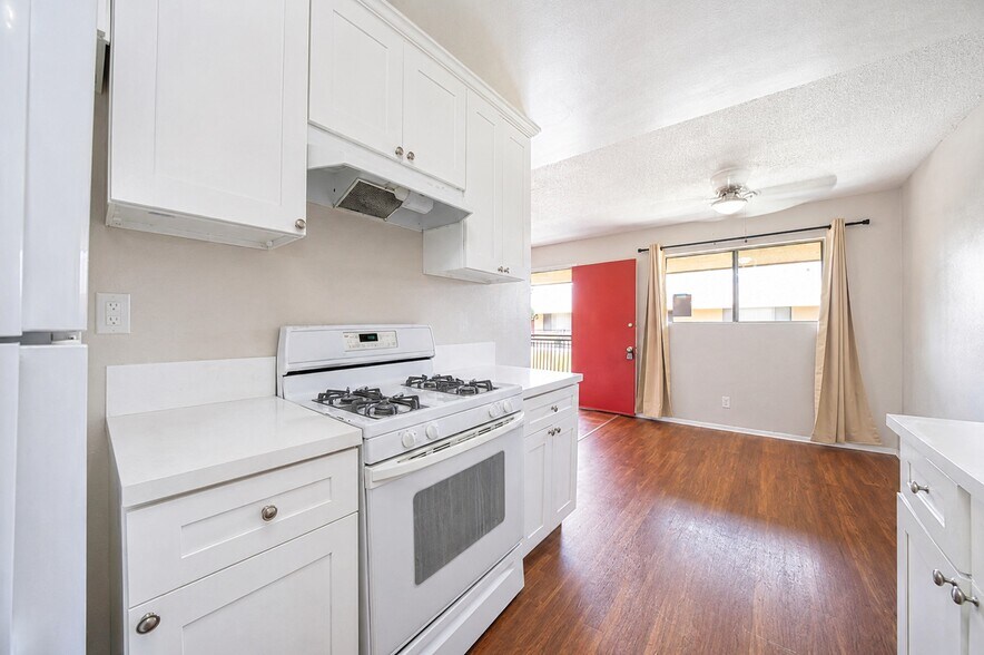 More Photos Of 383 Orchid Ln, Pomona Apartments For Sale