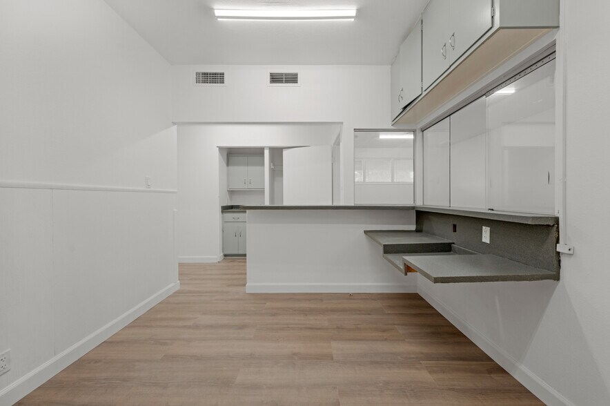 More Photos Of 1215-1239 Rose Ave, Selma Medical For Lease