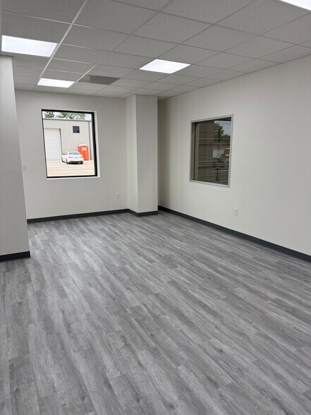 More Photos Of 12818 Cypress Valley Rd, Cypress Industrial For Lease
