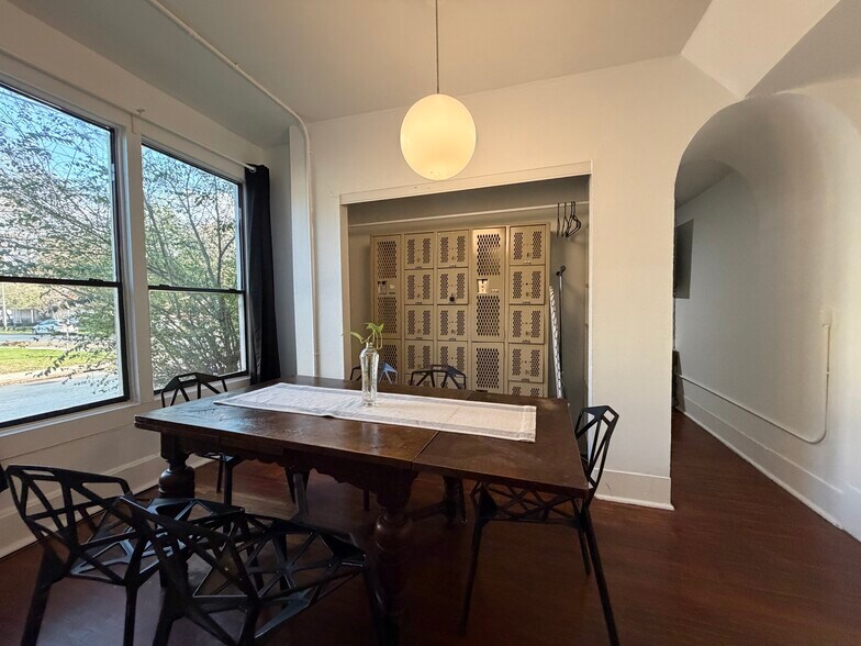 More Photos Of 402 Hyde Park Blvd, Houston Multifamily For Sale