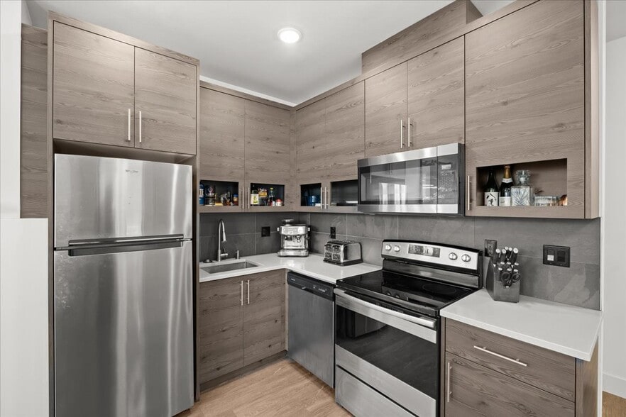 More Photos Of 8057 SE 19th Ave, Portland Apartments For Sale