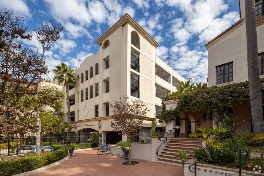 More Photos Of 1901 Newport Blvd, Costa Mesa Medical For Lease