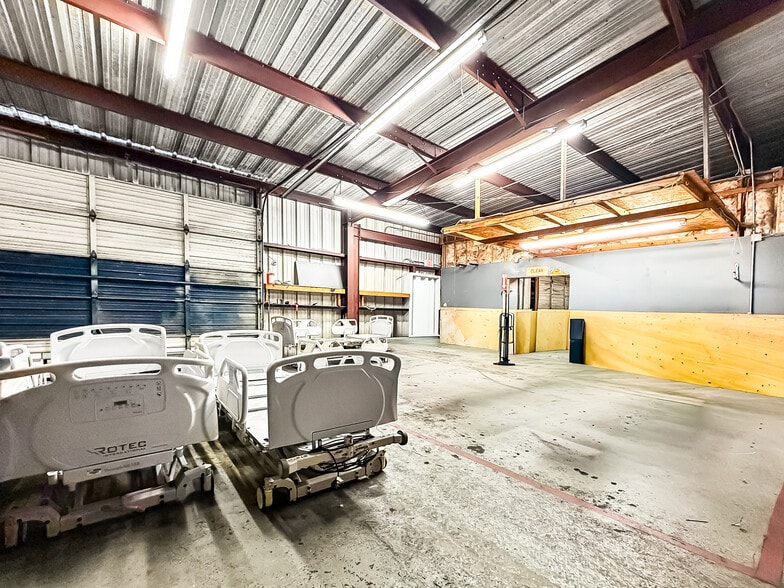 More Photos Of 3801 Saturn Rd, Corpus Christi Warehouse For Sale