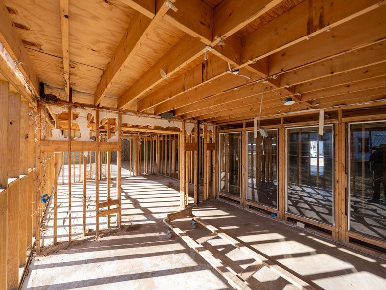 More Photos Of 3264 Broad St, Clyde Office For Sale