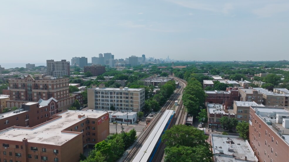 More Photos Of 1409-1411 W Lunt Ave, Chicago Storefront Retail Residential For Sale