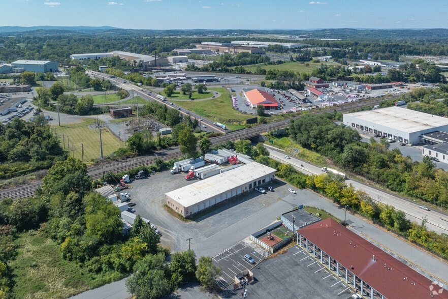 More Photos Of 2250 Stacey Dr, Reading Truck Terminal For Lease