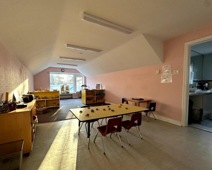 More Photos Of 83 Dunlop St, Richmond Hill Daycare Center For Sale