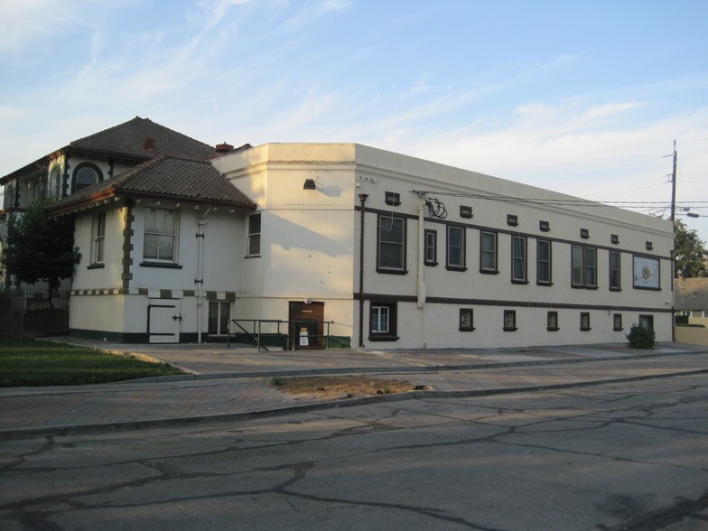 More Photos Of 910 Monterey St, Hollister Office Residential For Sale