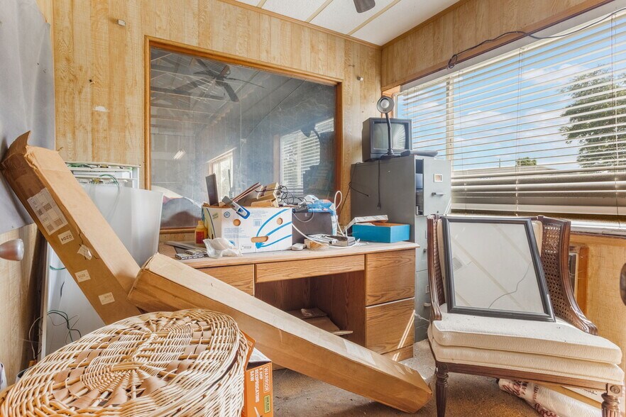 More Photos Of 300 N Dixie Ave, Fruitland Park Self Storage For Sale