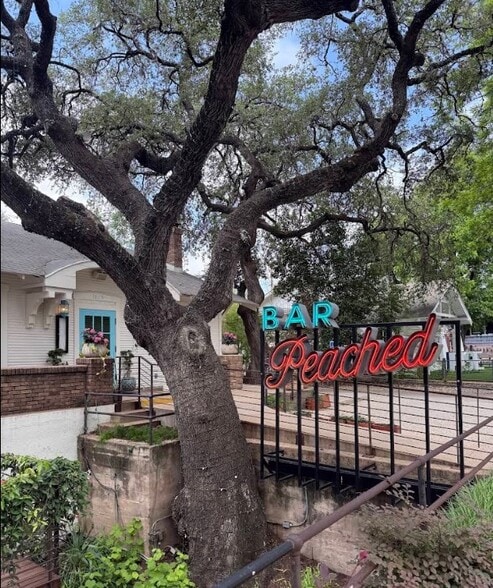 More Photos Of 1315 W 6th St, Austin Restaurant For Lease