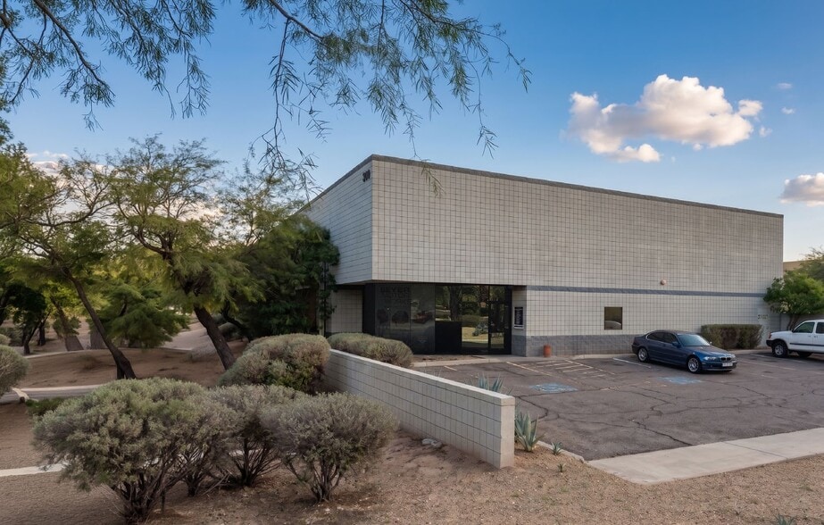 Primary Photo Of 300 S 79th St, Chandler Service For Lease