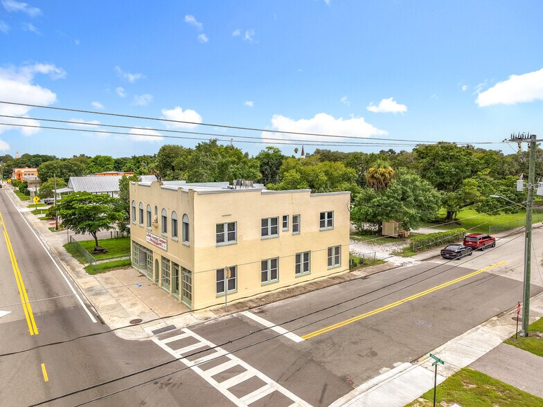 More Photos Of 390 N Bridge St, LaBelle Storefront Retail Office For Sale