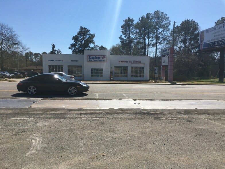 More Photos Of 2117 Shorter Ave SW, Rome Auto Repair For Sale