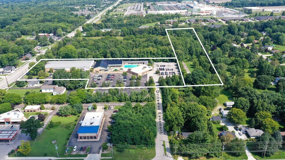 More Photos Of 5133 Darrow Rd, Hudson Health Club For Sale