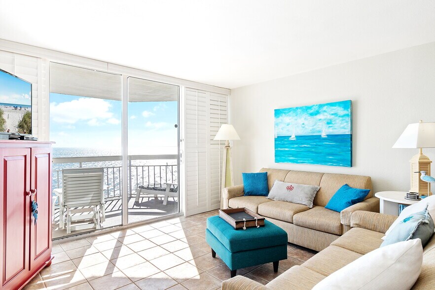 More Photos Of 1012 N Waccamaw Dr, Garden City Apartments For Sale