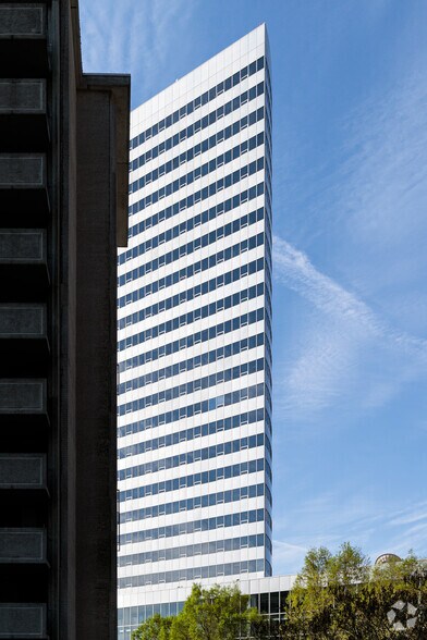 More Photos Of 1100 Wilson Blvd, Arlington Office For Lease