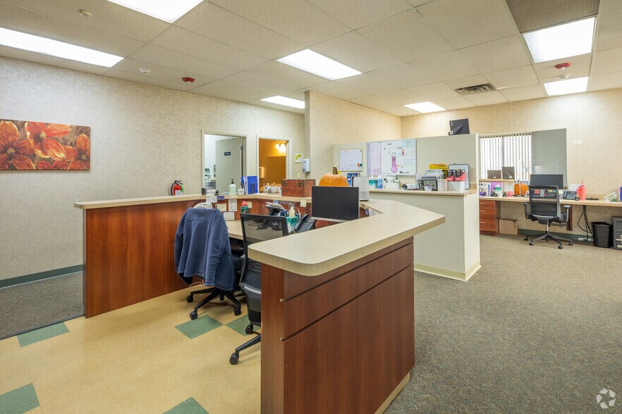 More Photos Of 1240 Il Route 83, Bensenville Medical For Sale