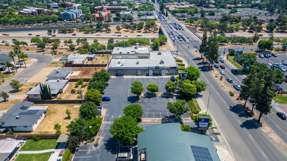 More Photos Of 160 E Bullard Ave, Fresno Freestanding For Sale