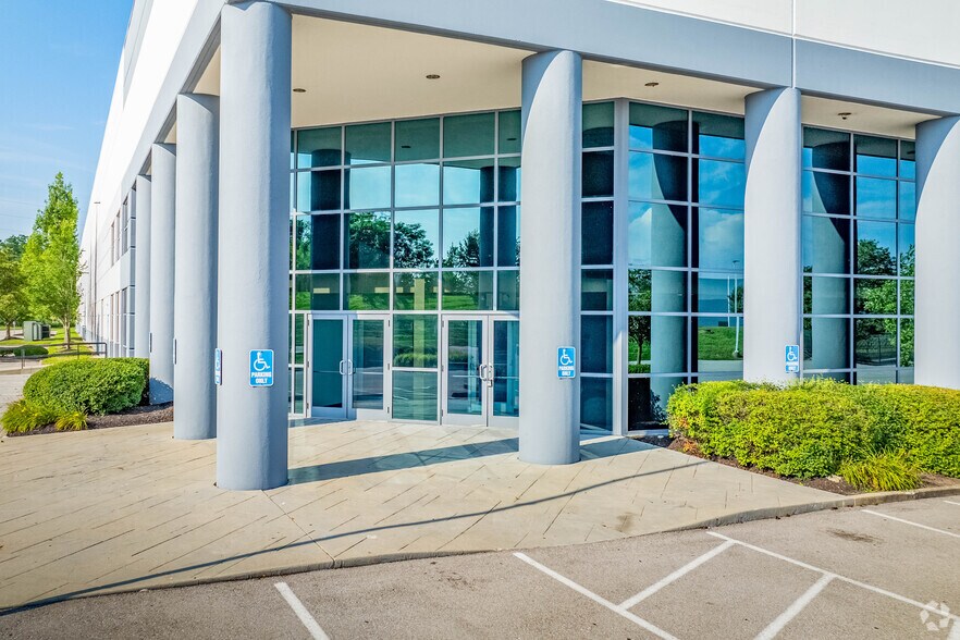 More Photos Of 1405 Worldwide Blvd, Hebron Warehouse For Lease