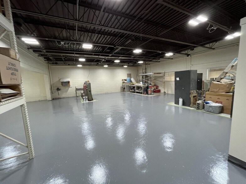 More Photos Of 59 Ecorse Rd, Ypsilanti Auto Repair For Sale