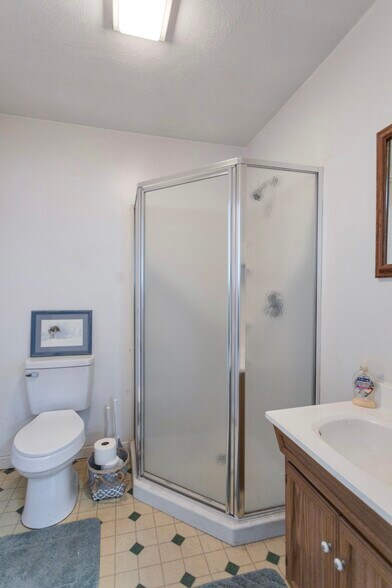 More Photos Of 510 W 28th St, Buena Vista Warehouse For Sale