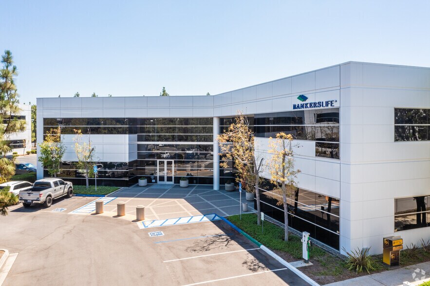 More Photos Of 3010-3070 Saturn St, Brea Unknown For Lease