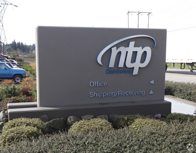 More Photos Of 27150 SW Kinsman Rd, Wilsonville Warehouse For Lease