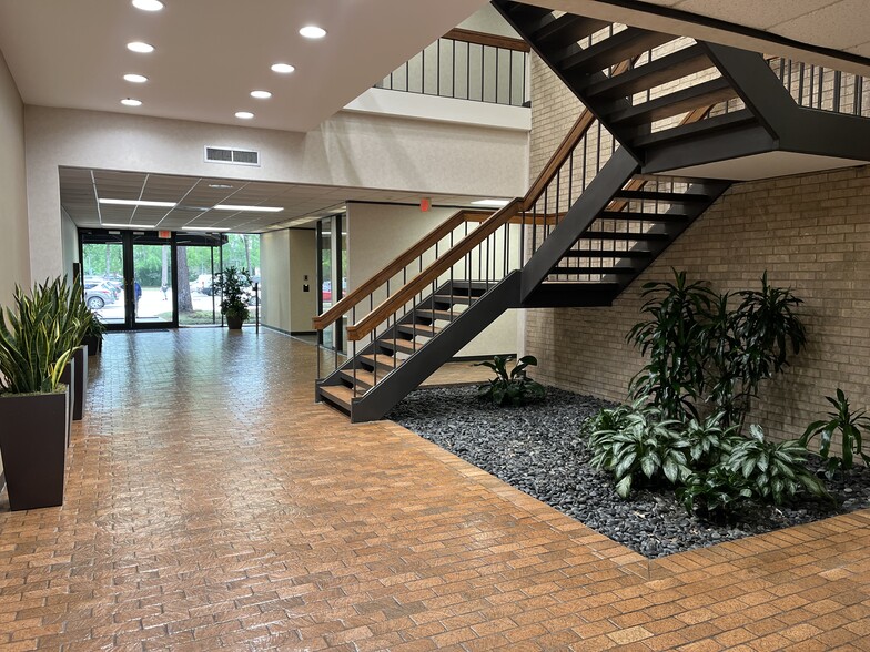 More Photos Of 600 Rockmead Dr, Kingwood Unknown For Lease