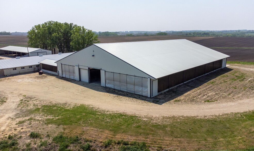 More Photos Of 56841 270th Ave, Pine Island Warehouse For Lease