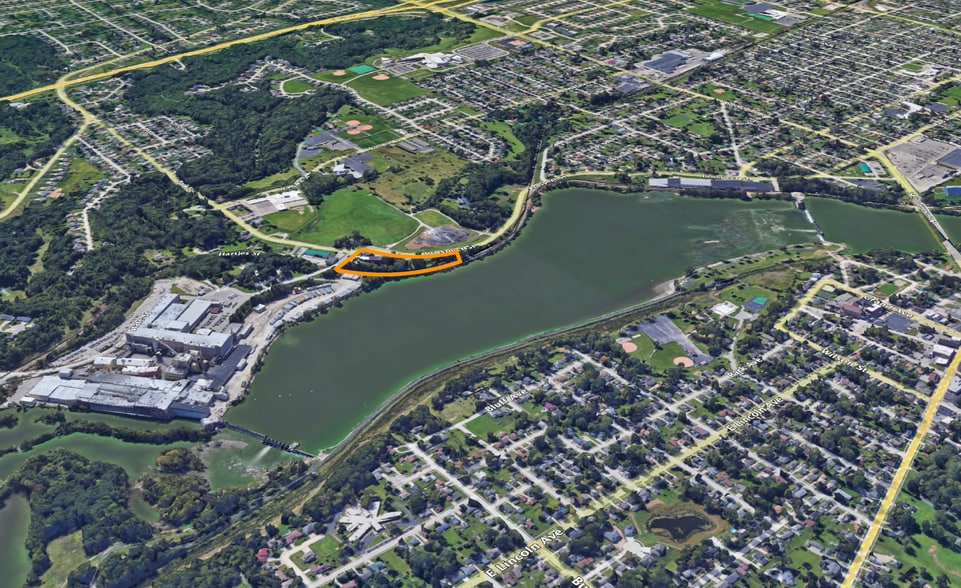 More Photos Of 448 Prospect St, Combined Locks Bar For Sale