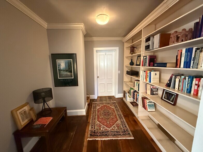 More Photos Of 1014 Canton St, Roswell Office Residential For Sale