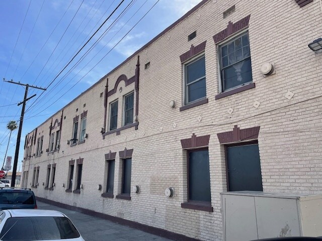 More Photos Of 543 Broad Ave, Wilmington Apartments For Sale